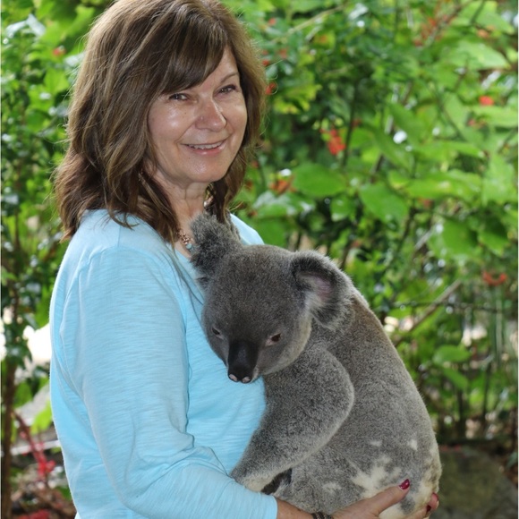 Meet the Posher Other - Meet your Posher, Rebecca